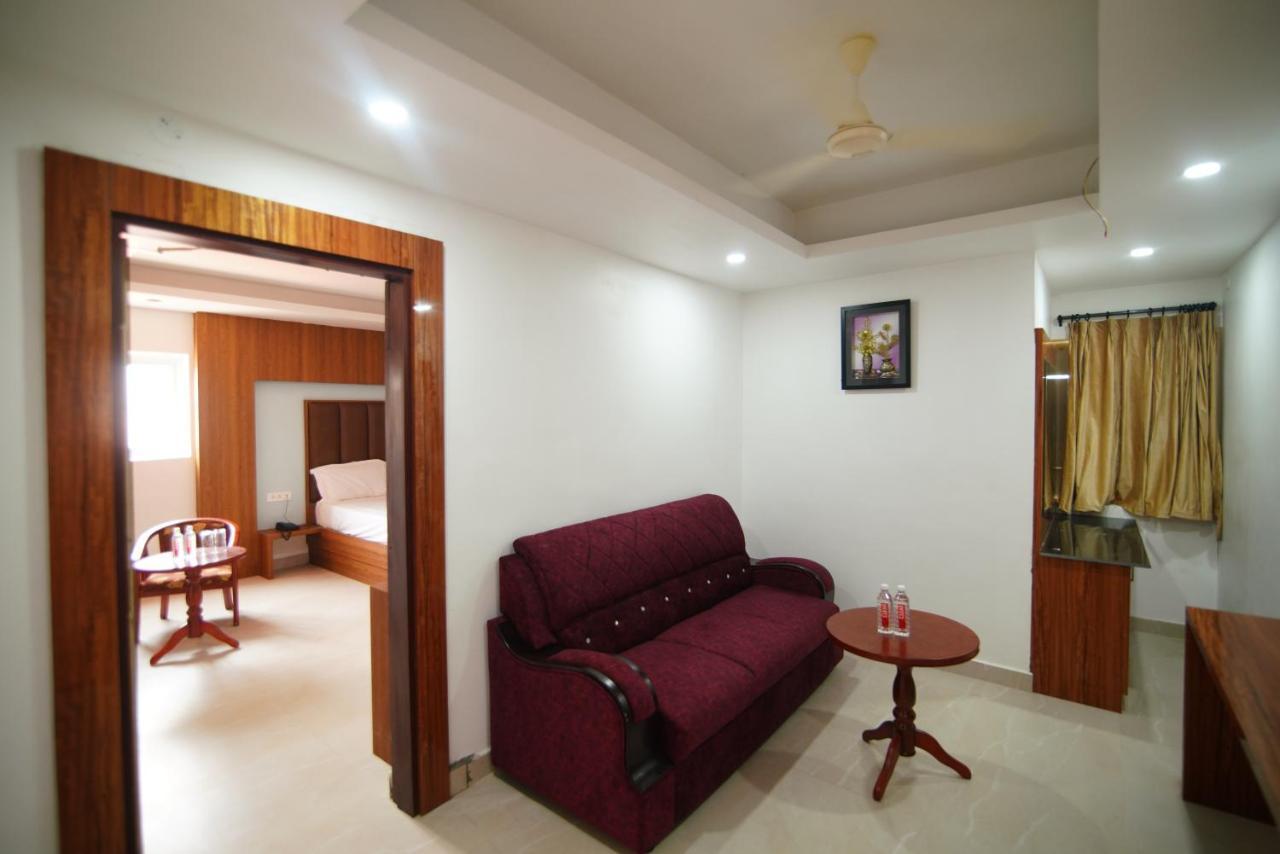 Siriki Resorts Srungavarapukota Exterior photo