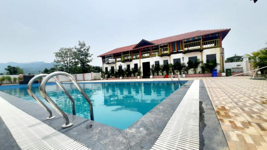Siriki Resorts Srungavarapukota Exterior photo